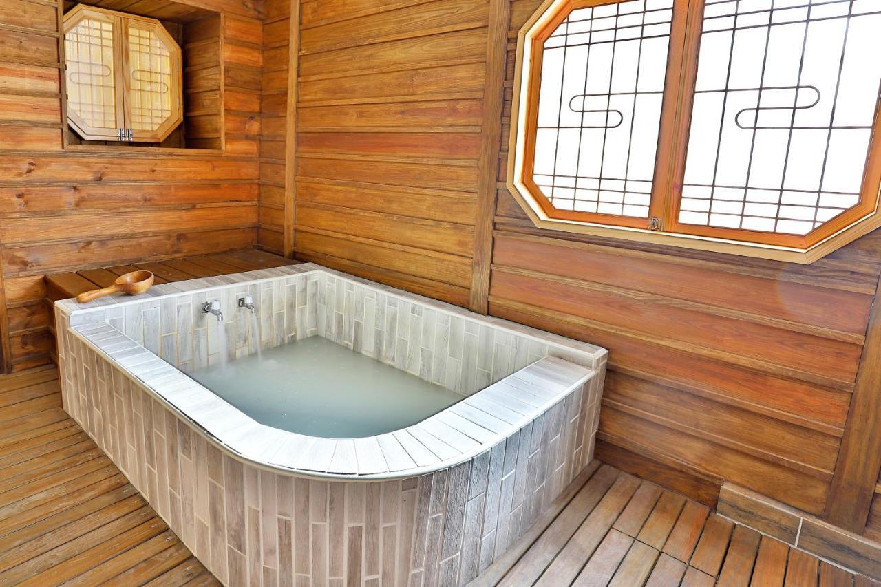 Gorgeous Hot Spring Resort Taipei Exterior photo