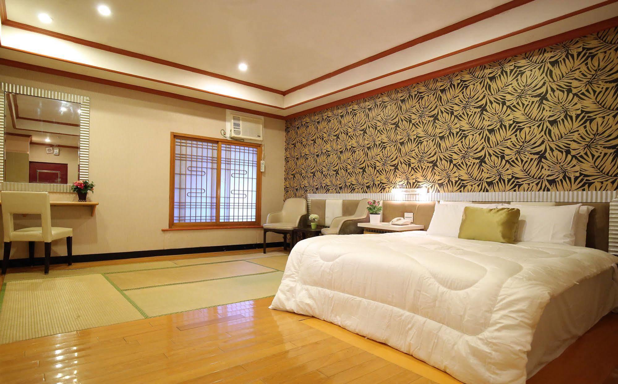 Gorgeous Hot Spring Resort Taipei Exterior photo